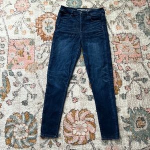American Eagle next level stretch size 6 regular
